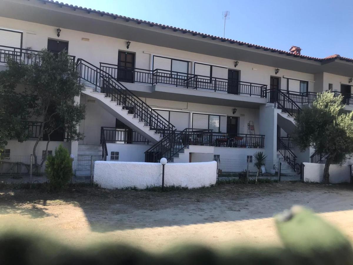 Iris Apartment Pefkochori Exterior photo